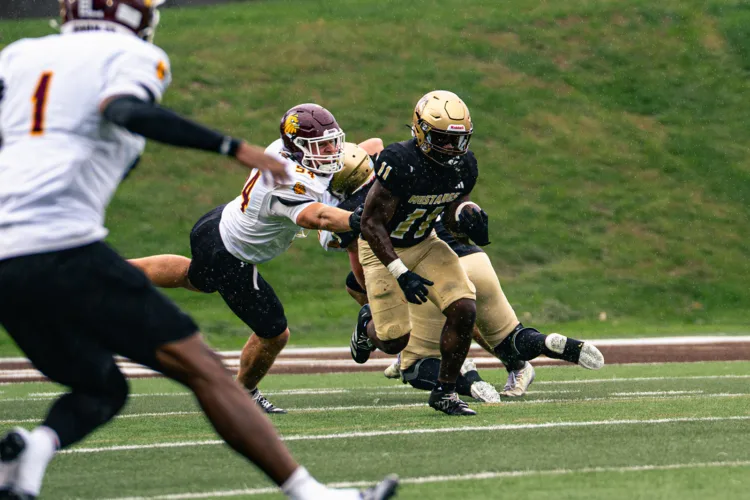SMSU falls to Duluth in homecoming matchup